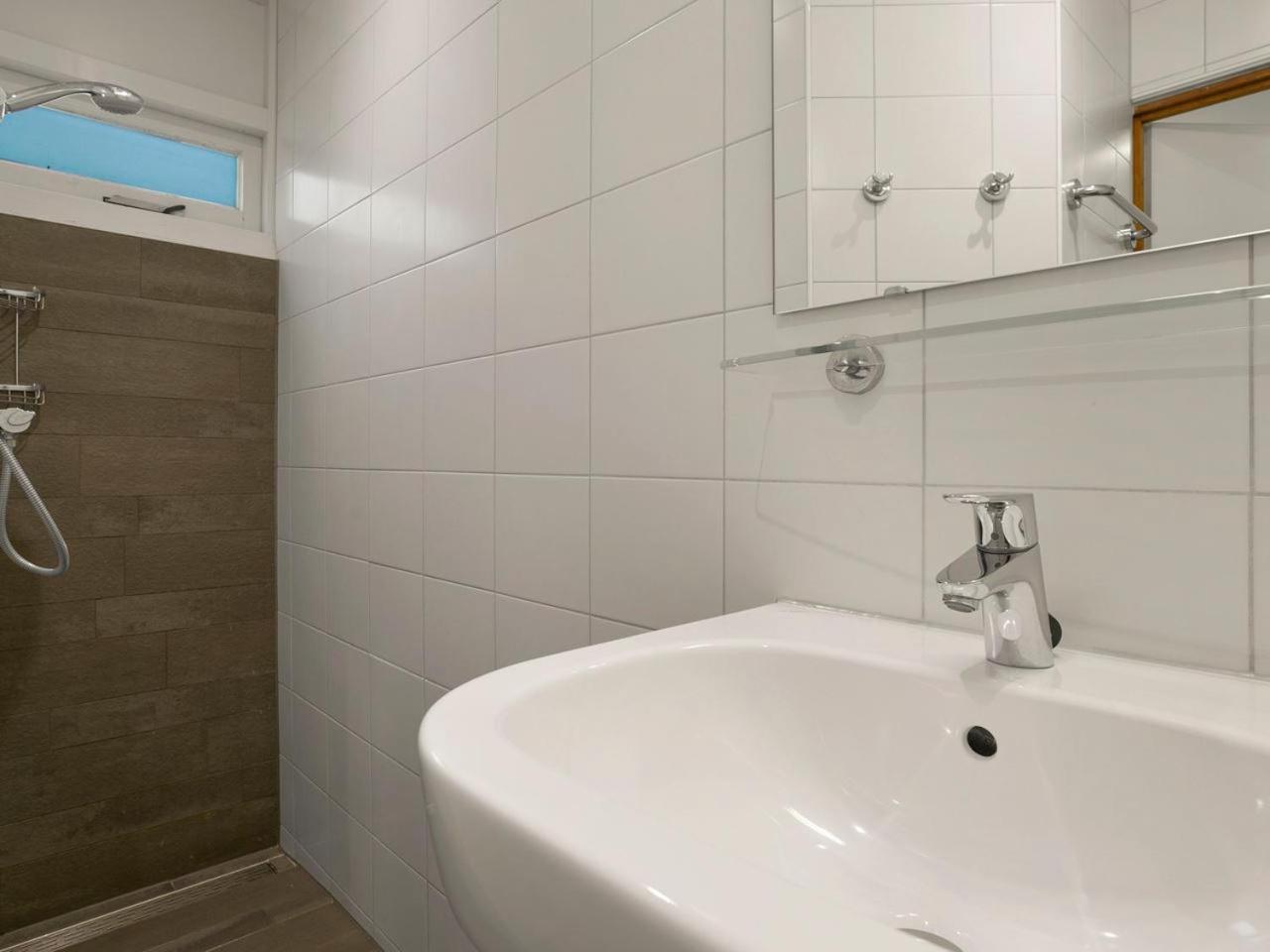 Comfort 6-Person Dog Bungalow In The Holiday Park Landal Heideheuvel Beekbergen Oda fotoğraf