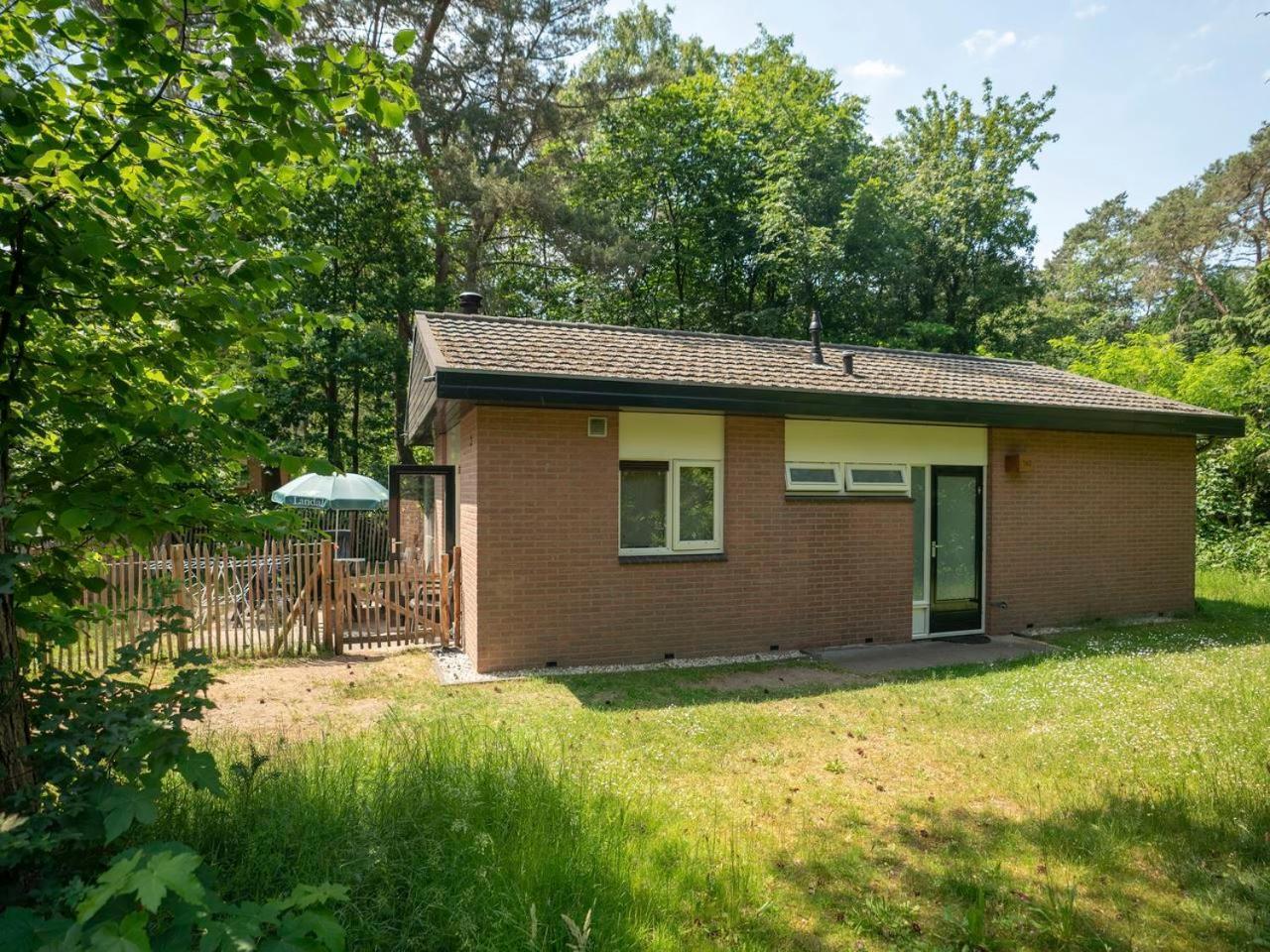 Comfort 6-Person Dog Bungalow In The Holiday Park Landal Heideheuvel Beekbergen Dış mekan fotoğraf