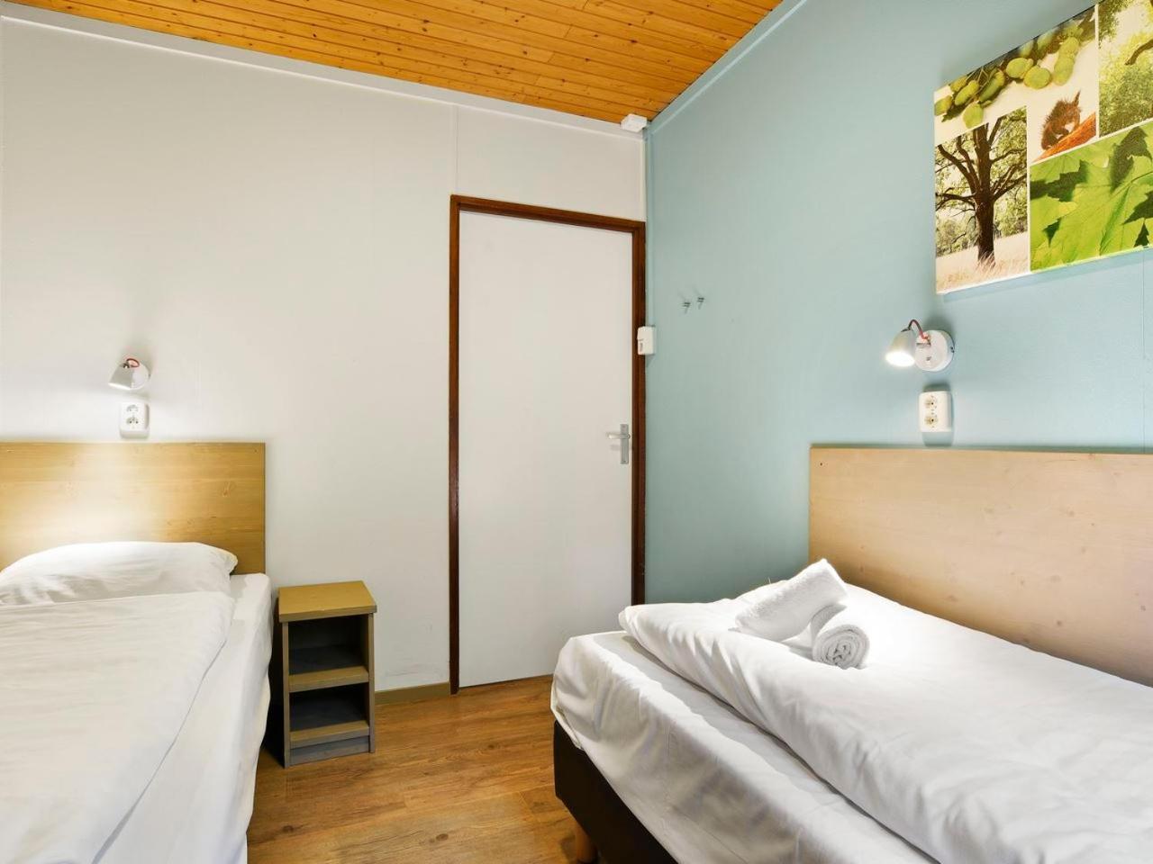 Comfort 6-Person Dog Bungalow In The Holiday Park Landal Heideheuvel Beekbergen Dış mekan fotoğraf