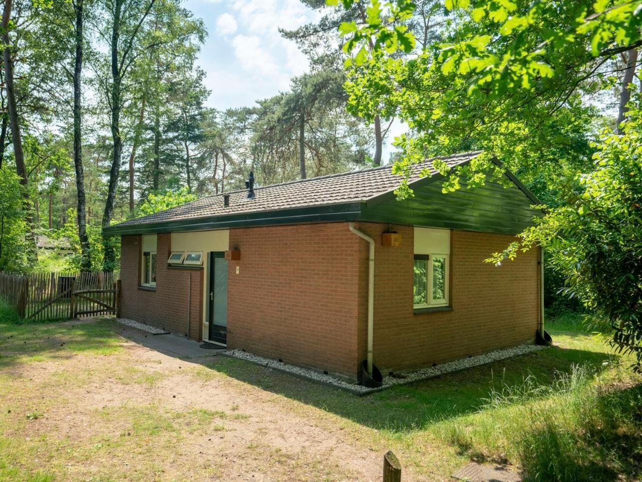 Comfort 6-Person Dog Bungalow In The Holiday Park Landal Heideheuvel Beekbergen Dış mekan fotoğraf